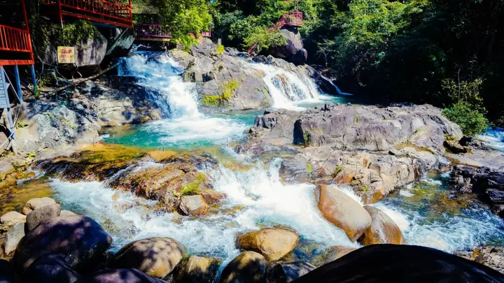 Top 5 Danh Lam Thắng Cảnh Không Thể Bỏ Lỡ Ở Quảng Ngãi
