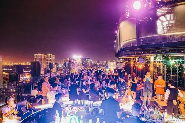 Top 10 Quán Bar Nổi Tiếng Ở Sài Gòn Mà Giới Trẻ Không Thể Bỏ Qua