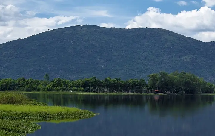Hướng Dẫn Chi Tiết Khám Phá Núi Chứa Chan (xuân Lộc, Đồng Nai) – Thông Tin Du Lịch, Cách Di Chuyển Và Hoạt Động