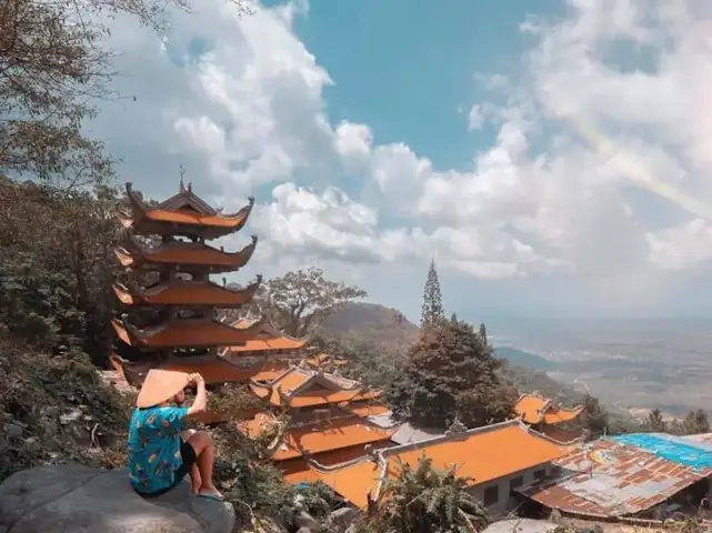 Hướng Dẫn Chi Tiết Du Lịch Núi Tà Cú Bình Thuận: Lịch Trình, Cách Lên Núi, Vé Cáp Treo Và Điểm Tham Quan