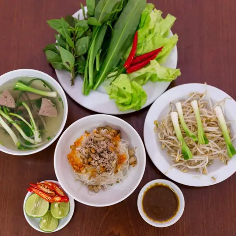 Top 7 Quán Phở Khô Gia Lai Ngon Nhất Ở Sài Gòn – Địa Chỉ, Giá Và Cách Thưởng Thức