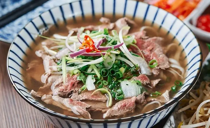 Phở Việt Nam Trên Thế Giới: Top Các Quán Nổi Tiếng Và Hành Trình Trở Thành Biểu Tượng Ẩm Thực Toàn Cầu
