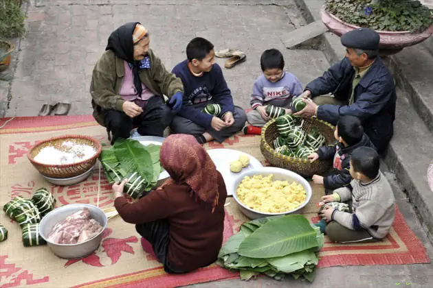 Các Phong Tục Truyền Thống Của Người Việt Nam: Tổng Quan Đầy Đủ Cho Người Tìm Hiểu Văn Hoá