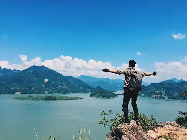 Hành Trình Phượt Xe Máy Gần Hà Nội: Lịch Trình, Chi Phí & Mẹo Vận Chuyển Chi Tiết