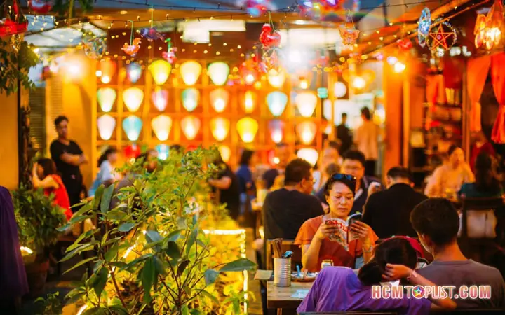 Top 15 Quán Ăn Họp Mặt Bạn Bè Tại Tp.hcm: Địa Điểm Ngon, Giá Rẻ, View Đẹp