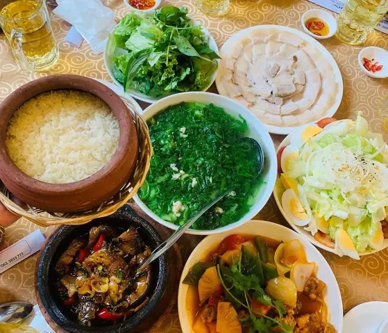 Top 15 Quán Ăn Ngon Ở Tuy Hòa: Địa Chỉ, Món Ăn Nổi Bật Và Mức Giá