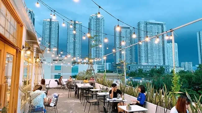Top 30 Quán Cà Phê Quận 7 – View Đẹp, Không Gian Yên Tĩnh & Mở 24/7