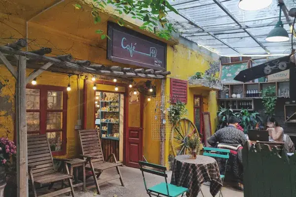 Top 15 Quán Café Đậm Chất Hà Nội Mà Mọi Người Trẻ Nên Khám Phá