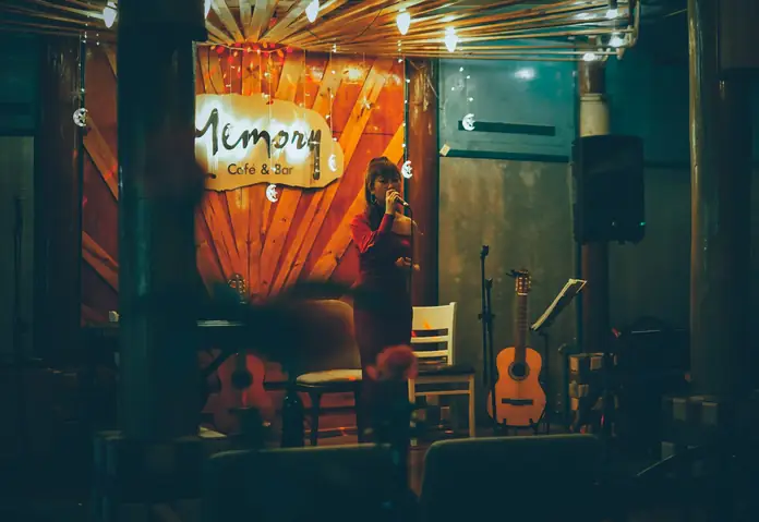 Top 5 Quán Cafe Nhạc Trịnh Đà Lạt: Địa Chỉ, Không Gian, Giá Và Giờ Mở Cửa