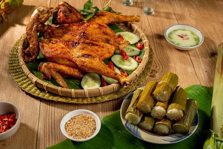 Top 7 Quán Cơm Lam Gà Nướng Đà Lạt Ngon Nhất – Địa Chỉ, Giá Và Mẹo Chọn