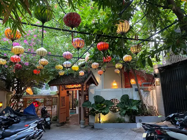 Top 10 Quán Huế Ngon Ở Sài Gòn Mà Bạn Không Nên Bỏ Lỡ