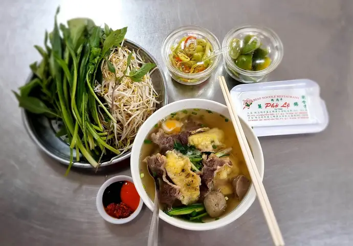 Top 15 Quán Phở Ngon Nhất Sài Gòn – Địa Chỉ, Giá Và Món Đặc Trưng