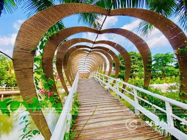Review Forever Green Resort Bến Tre: Trải Nghiệm 4 Sao, Giá Cả & Dịch Vụ Chi Tiết