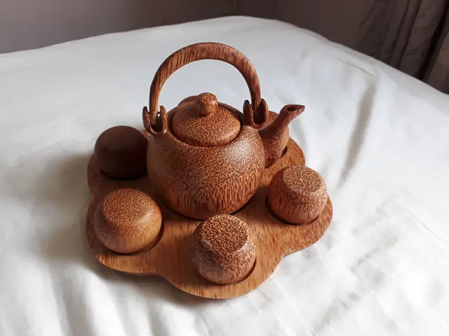 Các Sản Phẩm Độc Đáo Từ Dừa Bến Tre: Danh Sách, Đặc Điểm & Cách Lựa Chọn