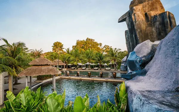 Hướng Dẫn Chi Tiết Tới Và Trải Nghiệm Suối Nước Nóng Bình Châu – Vị Trí, Giá Vé, Hoạt Động & Mẹo Du Lịch