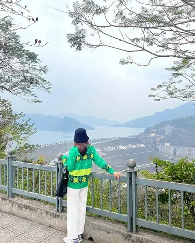 Những Địa Điểm Du Lịch Hấp Dẫn Ở Thành Phố Hòa Bình – Hướng Dẫn Chi Tiết Cho Du Khách