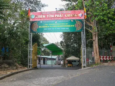 Hướng Dẫn Tham Quan Thiền Tôn Phật Quang – Vị Trí, Lịch Sử, Cách Đến Và Lưu Ý Du Khách