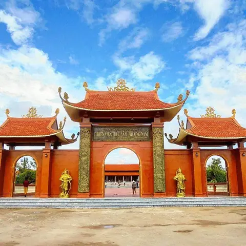 Thiền Viện Trúc Lâm Phương Nam Cần Thơ: Lịch Sử, Kiến Trúc Và Hướng Dẫn Du Lịch Cho Du Khách