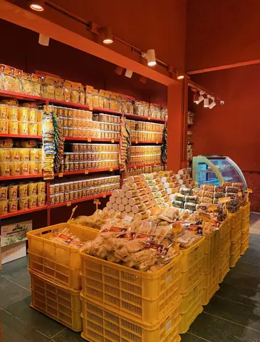 Tiệm Bánh Cối Xay Gió Đà Lạt: Địa Chỉ, Giờ Mở Cửa, Món Ngon Và Bí Quyết Check‑in “tường Vàng”