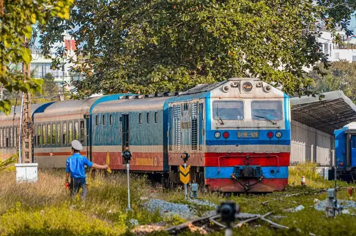 Danh Bạ Tổng Đài Đường Sắt Sài Gòn: Số Điện Thoại, Dịch Vụ Hỗ Trợ Và Hướng Dẫn Đặt Vé