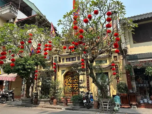 Lời Bài Hát Non Nước Hữu Tình Và Câu Hát “36 Phố Phường 5 Cửa Ô Cổ Kính”