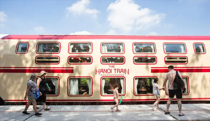 Tìm Hiểu Tàu Du Lịch Hà Nội 5 Cửa Ô: Lịch Trình, Giá Vé Và Kinh Nghiệm Trải Nghiệm