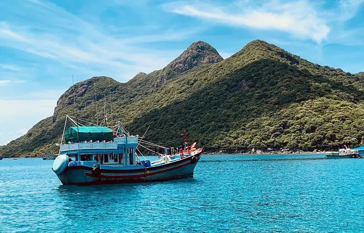 Khám Phá Ăn Chơi Gì Ở Côn Đảo: Các Điểm Đến Và Hoạt Động Vui Chơi Cho Du Khách Tự Túc