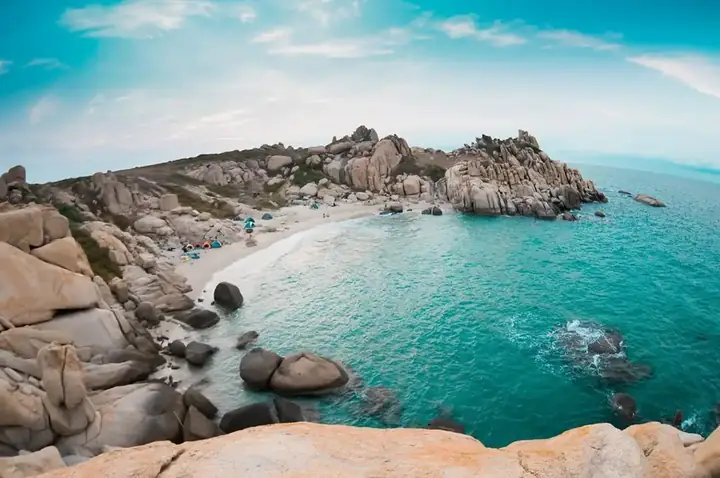 Bãi Biển Cà Ná Ở Đâu? Địa Chỉ, Cách Di Chuyển Và Những Điểm Cần Biết