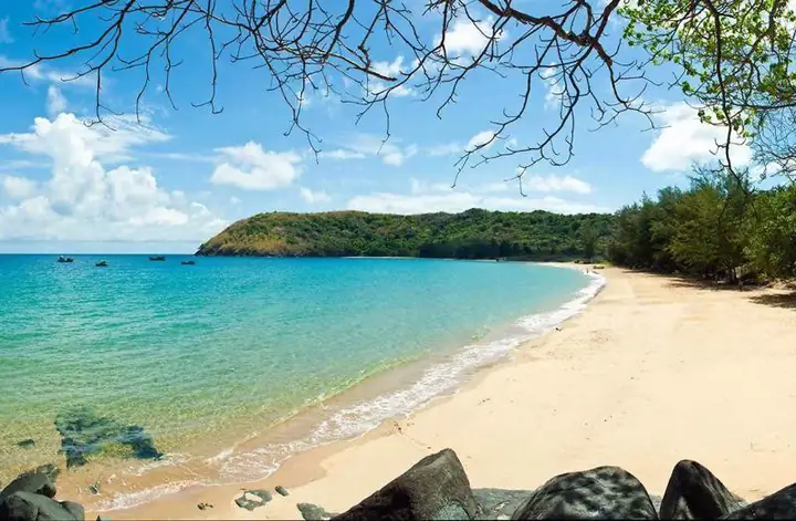 Khám Phá Các Bãi Biển Đẹp Nhất Côn Đảo Dành Cho Du Khách