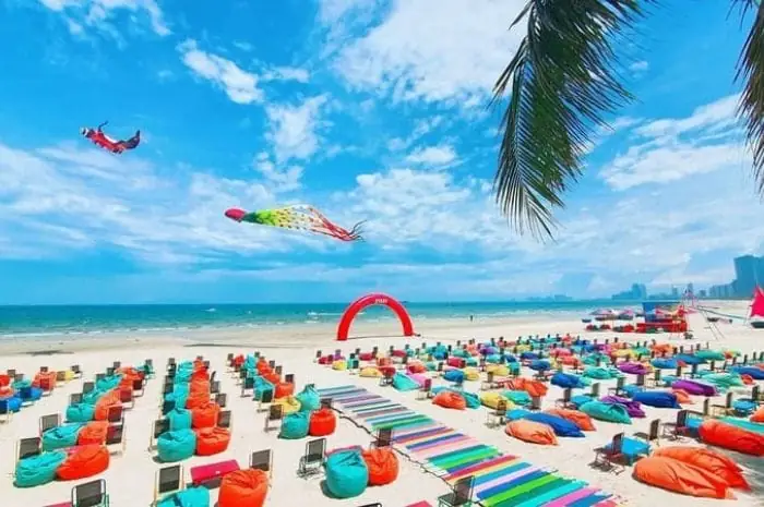 Khám Phá Bãi Biển Mân Thái Đà Nẵng: Vị Trí, Trải Nghiệm Và Làng Chài Cổ Dưới Chân Sơn Trà