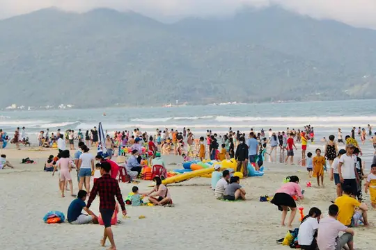 Tìm Hiểu Bãi Biển Phạm Văn Đồng Nha Trang: Vị Trí, Vẻ Đẹp Và Kinh Nghiệm Du Lịch