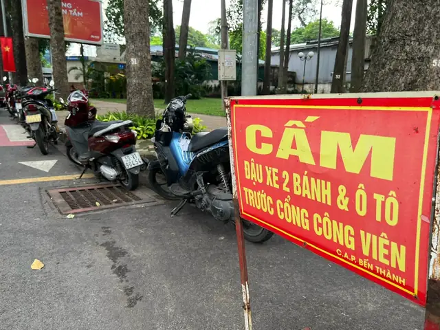 Hướng Dẫn Gửi Xe Tại Bãi Giữ Xe Công Viên Tao Đàn Cho Người Đến Thăm Quan