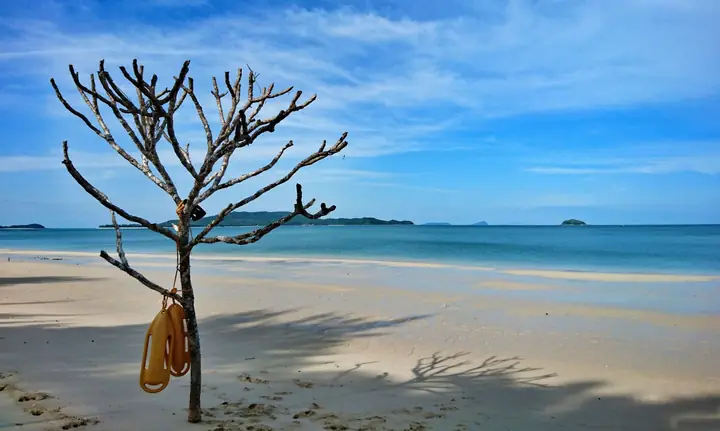 Khám Phá Bãi Tắm Vàn Chảy Cô Tô: Vẻ Đẹp Hoang Sơ Và Kinh Nghiệm Du Lịch Chi Tiết