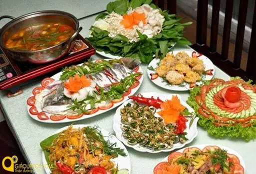 Tìm Hiểu Bán Đảo Lôi Châu Tại Hải Phòng: Địa Chỉ, Thực Đơn Và So Sánh Với Bán Đảo Trung Quốc