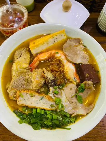 Bánh Canh Cua Ngô Gia Tự: Địa Chỉ, Giá Và Thực Đơn Tại Quán Hạnh (tp.hcm)
