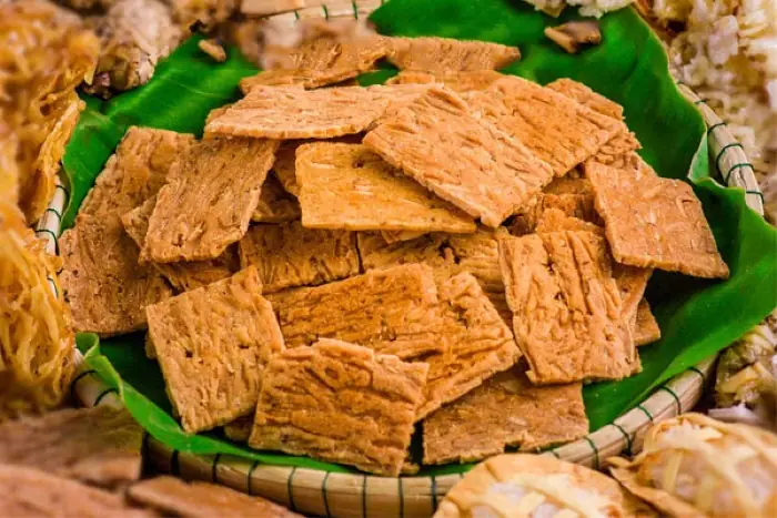 Tìm Hiểu Bánh Dừa Nướng Đặc Sản Quảng Nam: Đặc Điểm, Giá Bán Và Nơi Mua Làm Quà Uy Tín