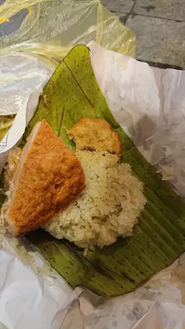Bánh Khúc Quân Phạm Ngọc Thạch: Địa Chỉ, Giờ Mở Cửa, Thực Đơn & Đánh Giá Chi Tiết
