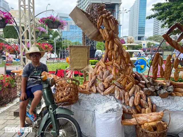 Bánh Mì Đặc Ruột Nha Trang: Địa Chỉ Ngon, Cách Nhận Biết Và Lịch Sử