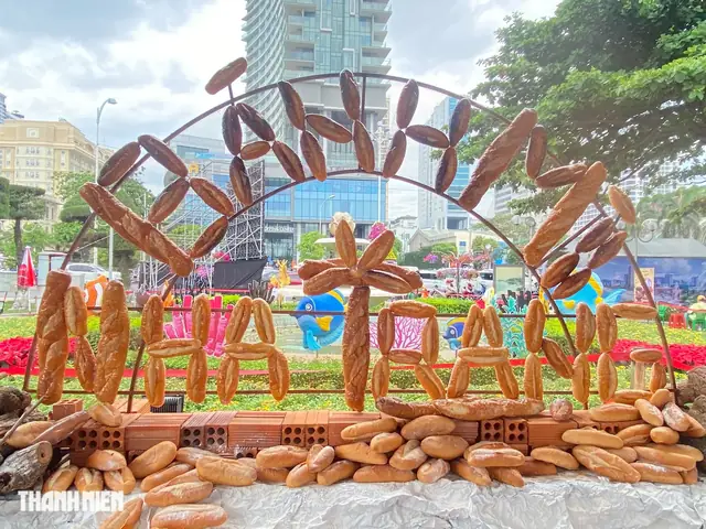 Bánh Mì Đặc Ruột Nha Trang: Địa Chỉ Ngon, Cách Nhận Biết Và Lịch Sử