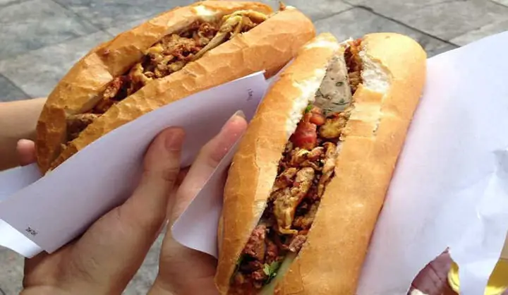 Bánh Mì Dân Tổ Đà Nẵng Là Gì? Giá, Nguyên Liệu Và Địa Chỉ Ngon Nhất
