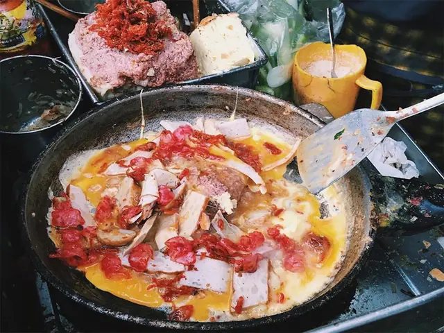 Giải Nghĩa Bánh Mì Dân Tổ Là Gì: Đặc Sản Bánh Mì Đêm Hà Nội Dành Cho Người Tò Mò Về Nguồn Gốc