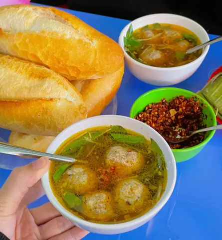 Tổng Hợp Các Quán Bánh Mì Xíu Mại Nổi Tiếng Ở Đà Lạt Cho Du Khách Sành Ăn Tổng Hợp Các Quán Bánh Mì Xíu Mại Nổi Tiếng Ở Đà Lạt Cho Du Khách Sành Ăn