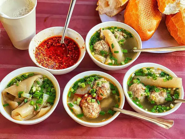 Tổng Hợp Các Quán Bánh Mì Xíu Mại Nổi Tiếng Ở Đà Lạt Cho Du Khách Sành Ăn Tổng Hợp Các Quán Bánh Mì Xíu Mại Nổi Tiếng Ở Đà Lạt Cho Du Khách Sành Ăn