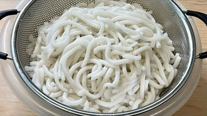 Bánh Tằm Làm Bằng Bột Gì Và Các Loại Bột Phổ Biến Trong Từng Món Bánh Tằm Bánh Tằm Làm Bằng Bột Gì Và Các Loại Bột Phổ Biến Trong Từng Món Bánh Tằm