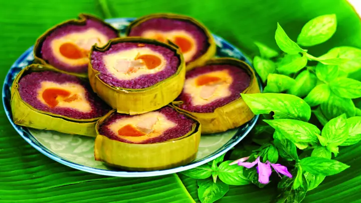 Giải Đáp Bánh Tét Lá Cẩm Là Đặc Sản Của Tỉnh Nào Và Nét Độc Đáo Của Món Ngon Cần Thơ