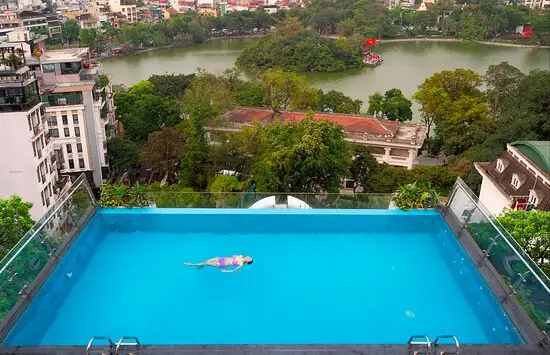 Tổng Hợp Bể Bơi Trên Tầng Thượng Ở Hà Nội: Top Hồ Bơi Sân Thượng Sang Chảnh Để Thư Giãn Mùa Hè