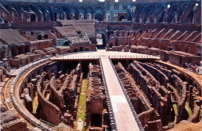 Khám Phá Bên Trong Đấu Trường La Mã Colosseum: Cấu Trúc Và Không Gian Cổ Đại
