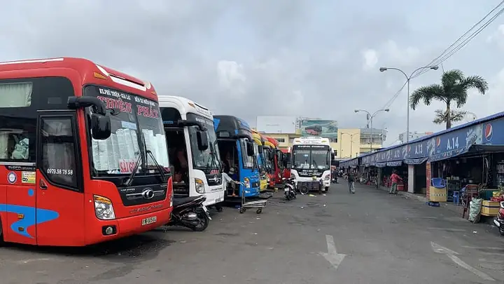 Đặt Vé Xe Từ Bến Xe Ngã Tư Ga Về Thanh Hóa: Danh Sách Nhà Xe, Lịch Chạy Và Giá Vé