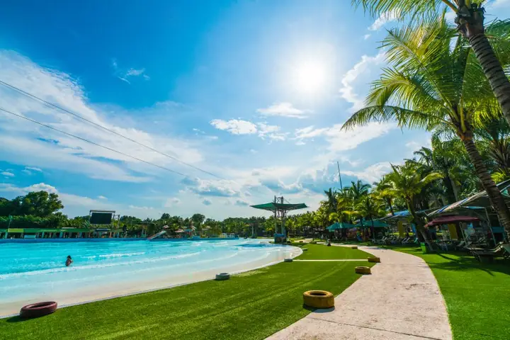 Khám Phá Biển Nhân Tạo Khu Du Lịch Đại Nam: Bãi Biển Nước Mặn Lớn Nhất Việt Nam Và Trải Nghiệm Vui Chơi