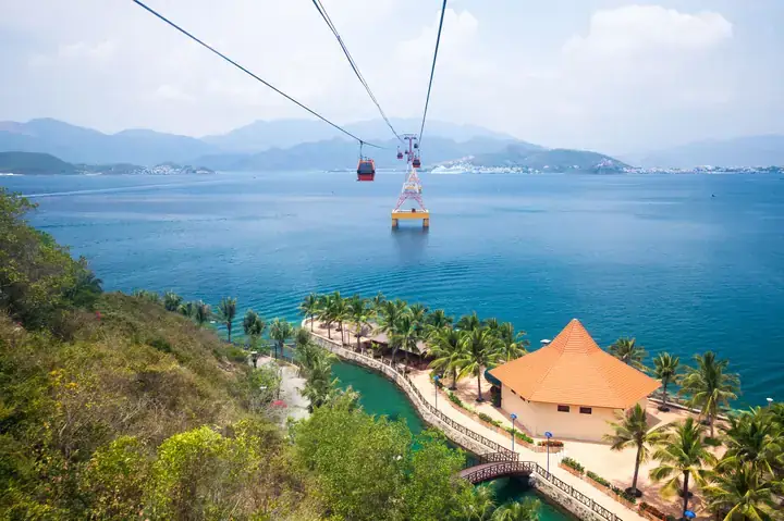 Giải Đáp Chiều Dài Bờ Biển Nha Trang Cho Du Khách: Từ Bãi Biển Trung Tâm Đến Dải Bờ Biển Thành Phố